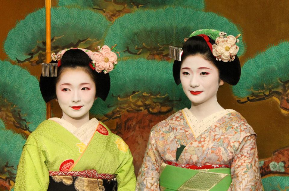 Real Geisha/ Fake Geisha